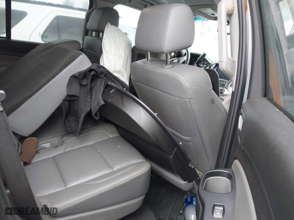 2018 Chevrolet Tahoe LT with VIN 1GNSKBKC4JR183090, listed as a IAAI auction lot 41427881 with 114,031 mi miles. Bid and sale history available at carsss.com. Image 8.