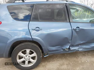 2011 Toyota RAV4 Ltd with VIN 2T3DK4DVXBW059371, listed as a IAAI auction lot 41870260 with 180,098 mi miles. Bid and sale history available at carsss.com. Image 6.
