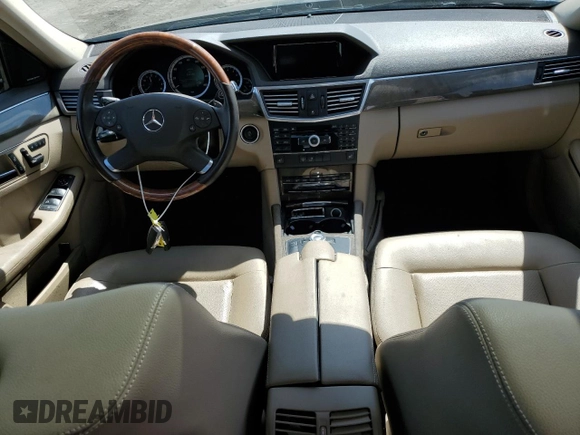 2010 Mercedes-Benz E 350 Luxury z VIN WDDHF8HB9AA102775, wystawiony jako Copart lot #54841885 z przebiegiem 124 106 mil mil oraz Szkoda całkowita • Salvage title. Historia ofert i sprzedaży dostępna na DreamBid. Obrazek 8.