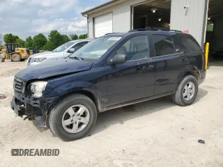 2008 Kia Sorento LX z VIN KNDJC735885819431, wystawiony jako Copart lot #56649295 z przebiegiem 106 298 mil mil oraz Szkoda całkowita • Salvage title. Historia ofert i sprzedaży dostępna na DreamBid. Obrazek 1.
