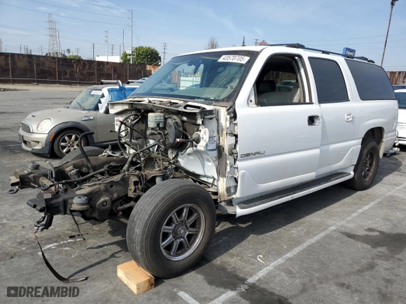 2002 GMC Yukon XL Denali with VIN 1GKFK66U72J181682, listed as a Copart auction lot 43570705 with 0 mi miles and Salvage Title. Bid and sale history available at carsss.com. Image 1.