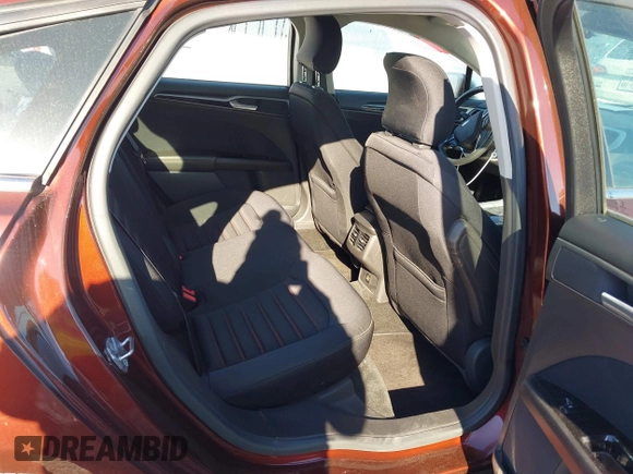 2015 Ford Fusion SE with VIN 3FA6P0HD8FR182977, listed as a IAAI auction lot 41758864 with 82,399 mi miles. Bid and sale history available at carsss.com. Image 8.