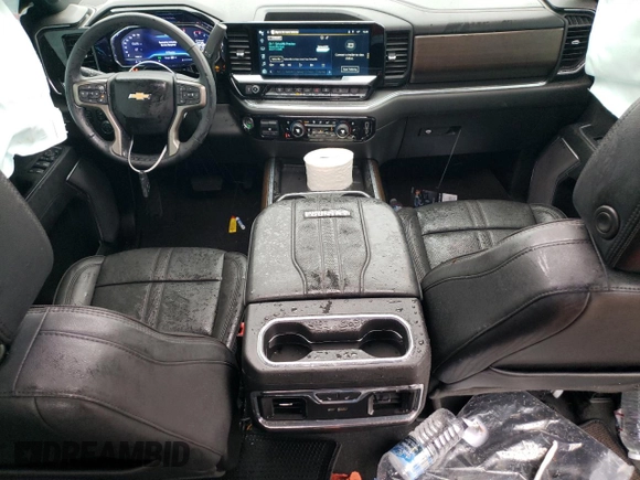 2024 Chevrolet Silverado 3500HD High Country with VIN 1GC4YVEY4RF106354, listed as a Copart auction lot 84701304 with 17,933 mi miles and Salvage Title. Bid and sale history available at carsss.com. Image 8.
