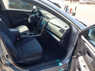 2016 Toyota Camry XLE with VIN 4T1BF1FK4GU148625, listed as a IAAI auction lot 41742421 with 88,582 mi miles. Bid and sale history available at carsss.com. Image 5.