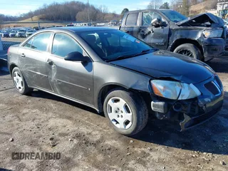 2007 Pontiac G6 1SV Value Leader with VIN 1G2ZF58B274210650, listed as a IAAI auction lot 41589350 with 111,912 mi miles. Bid and sale history available at carsss.com. Image 1.