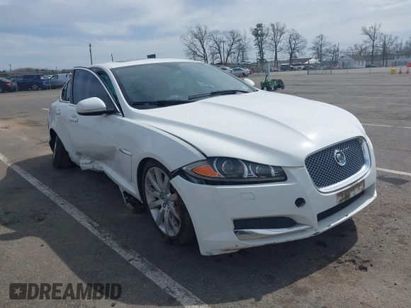 2012 Jaguar XF z VIN SAJWA0FB5CLS44974, wystawiony jako IAAI lot #41968948 z przebiegiem 105 361 mil mil oraz . Historia ofert i sprzedaży dostępna na DreamBid. Obrazek 1.