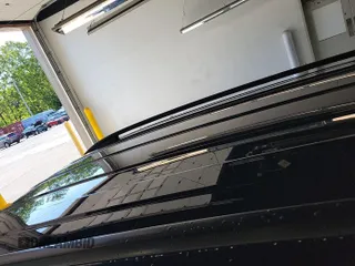 2024 Volkswagen Atlas SE z VIN 1V2HR2CA9RC554298, wystawiony jako IAAI lot #42851017 z przebiegiem 18 815 mil mil oraz . Historia ofert i sprzedaży dostępna na DreamBid. Obrazek 19.