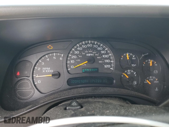 2005 Chevrolet Suburban LS with VIN 1GNEC16Z65J128499, listed as a Copart auction lot 62998585 with 176,223 mi miles and Salvage title. Bid and sale history available at DreamBid. Image 9.