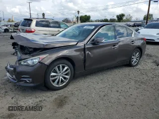 2015 Infiniti Q50 Premium z VIN JN1BV7AP6FM331135, wystawiony jako Copart lot #50980855 z przebiegiem 81 882 mil mil oraz Szkoda całkowita • Salvage title. Historia ofert i sprzedaży dostępna na DreamBid. Obrazek 1.