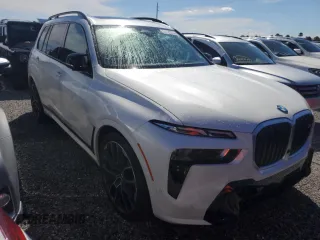 2023 BMW X7 M60i z VIN 5UX33EM07P9P54139, wystawiony jako Copart lot #74120224 z przebiegiem Nie podano mil oraz Szkoda całkowita • Salvage title. Historia ofert i sprzedaży dostępna na DreamBid. Obrazek 4.