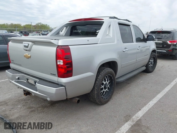 2011 Chevrolet Avalanche LTZ with VIN 3GNTKGE36BG337863, listed as a IAAI auction lot 42026377 with 207,116 mi miles and . Bid and sale history available at DreamBid. Image 4.