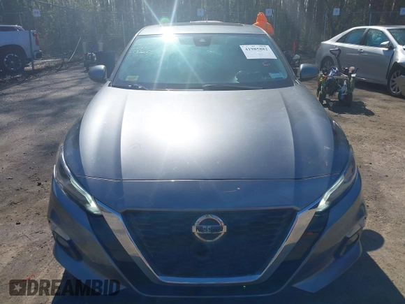 2020 Nissan Altima 2.5 SL with VIN 1N4BL4EV0LC183713, listed as a IAAI auction lot 41985882 with 90,704 mi miles. Bid and sale history available at carsss.com. Image 12.