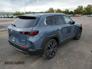 2023 Mazda CX-50 S Premium Plus z VIN 7MMVABEMXPN102316, wystawiony jako Copart lot #60009812 z przebiegiem 4 876 mil mil oraz . Historia ofert i sprzedaży dostępna na DreamBid. Obrazek 4.