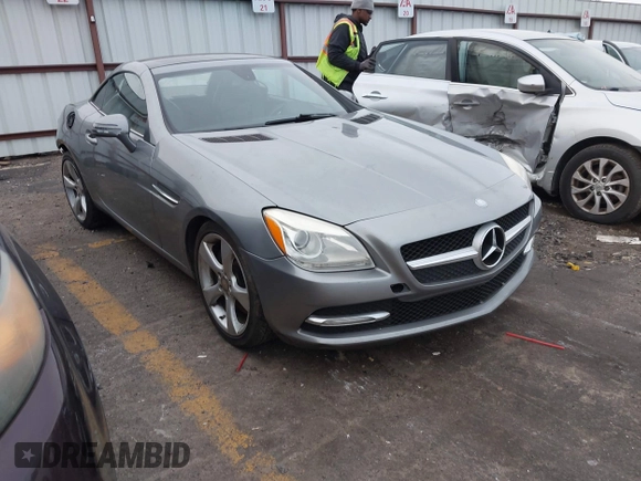 2012 Mercedes-Benz SLK 350 с VIN WDDPK5HA1CF007243, выставлен на аукционе IAAI как лот 41313121 с пробегом 137 538 миль миль и . История ставок и продаж доступна на DreamBid. Изображение 1.