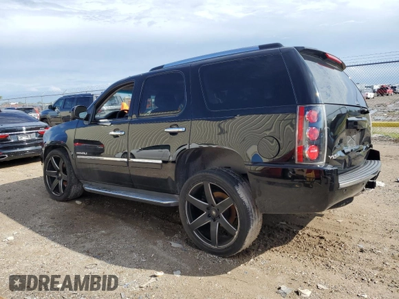 2014 GMC Yukon Denali z VIN 1GKS1EEF9ER130219, wystawiony jako Copart lot #79308134 z przebiegiem Nie podano mil oraz Czysty tytuł • Clean title. Historia ofert i sprzedaży dostępna na DreamBid. Obrazek 2.