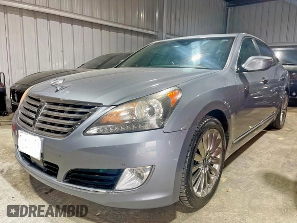 2014 Hyundai Equus Signature z VIN KMHGH4JH1EU084232, wystawiony jako Copart lot #57126355 z przebiegiem 146 902 mil mil oraz Szkody całkowita. Historia ofert i sprzedaży dostępna na DreamBid. Obrazek 2.