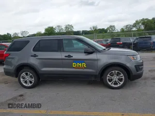 2017 Ford Police Interceptor Utility z VIN 1FM5K8ARXHGD26446, wystawiony jako IAAI lot #42779736 z przebiegiem 133 865 mil mil oraz . Historia ofert i sprzedaży dostępna na DreamBid. Obrazek 13.