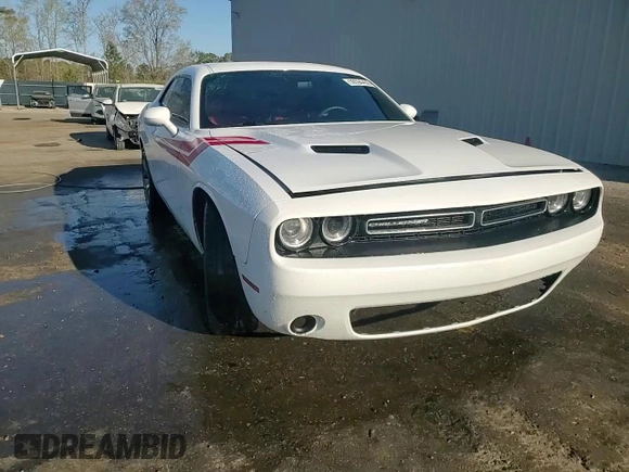 2015 Dodge Challenger SXT Plus z VIN 2C3CDZBG2FH761508, wystawiony jako Copart lot #50594455 z przebiegiem 94 182 mil mil oraz Szkoda całkowita • Salvage title. Historia ofert i sprzedaży dostępna na DreamBid. Obrazek 13.