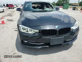 2018 BMW 3 Series 330i z VIN WBA8B9G5XJNU99474, wystawiony jako Copart lot #61053485 z przebiegiem 66 868 mil mil oraz Szkoda całkowita • Salvage title. Historia ofert i sprzedaży dostępna na DreamBid. Obrazek 13.
