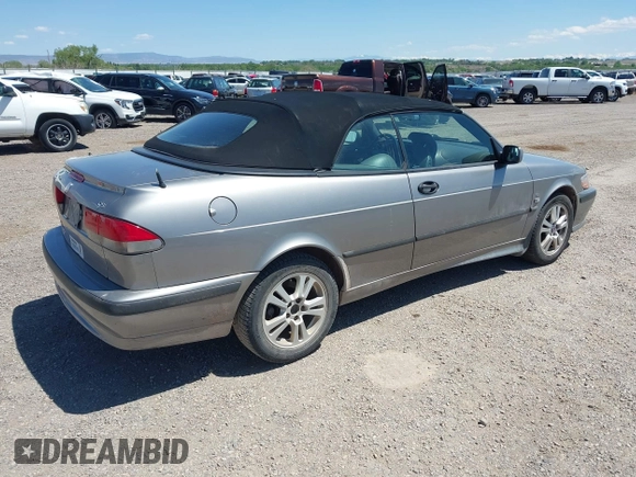 2002 Saab 9-3 z VIN YS3DF75K227014231, wystawiony jako IAAI lot #42305591 z przebiegiem 145 813 mil mil oraz . Historia ofert i sprzedaży dostępna na DreamBid. Obrazek 4.