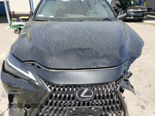 2024 Lexus NX 350h Luxury z VIN JTJHKCEZ7R5012259, wystawiony jako Copart lot #53751255 z przebiegiem Nie podano mil oraz Szkody całkowita. Historia ofert i sprzedaży dostępna na DreamBid. Obrazek 12.