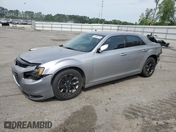 2016 Chrysler 300 Limited z VIN 2C3CCAAG1GH233711, wystawiony jako Copart lot #53933315 z przebiegiem 246 395 mil mil oraz Szkoda całkowita • Salvage title. Historia ofert i sprzedaży dostępna na DreamBid. Obrazek 1.