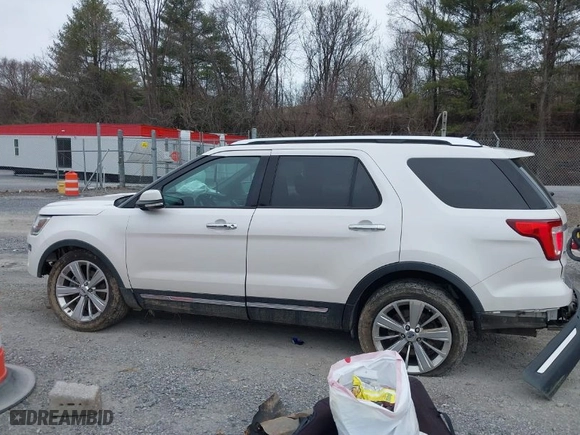 2019 Ford Explorer Limited with VIN 1FM5K8F87KGB26325, listed as a IAAI auction lot 41747187 with 138,964 mi miles. Bid and sale history available at carsss.com. Image 14.