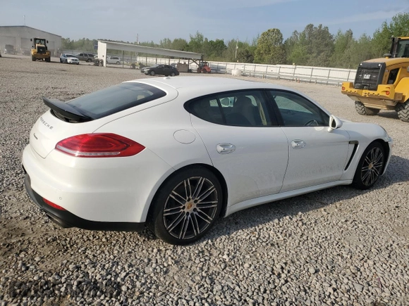 2015 Porsche Panamera 4 with VIN WP0AA2A74FL005704, listed as a Copart auction lot 52975975 with 72,167 mi miles and Salvage Title. Bid and sale history available at DreamBid. Image 3.