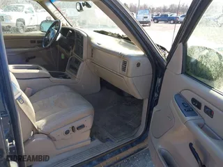 2005 Chevrolet Silverado 1500 LS with VIN 2GCEC13TX51388858, listed as a IAAI auction lot 41771105 with 266,554 mi miles. Bid and sale history available at carsss.com. Image 5.