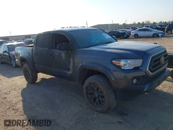 2021 Toyota Tacoma SR z VIN 5TFCZ5AN3MX272033, wystawiony jako IAAI lot #41689129 z przebiegiem Nie podano mil oraz . Historia ofert i sprzedaży dostępna na DreamBid. Obrazek 1.