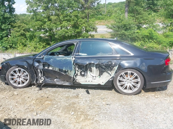 2015 Audi A8 4.0T with VIN WAU32AFD3FN039603, listed as a IAAI auction lot 42267467 with 120,393 mi miles and . Bid and sale history available at DreamBid. Image 14.