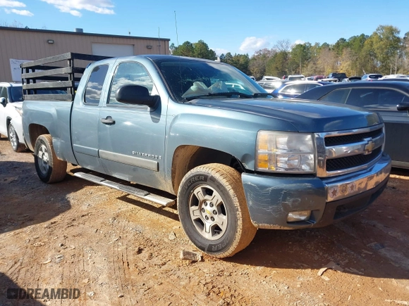 2008 Chevrolet Silverado 1500 LT w/1LT with VIN 2GCEC19J281258809, listed as a IAAI auction lot 40894258 with 297,614 mi miles. Bid and sale history available at carsss.com. Image 1.