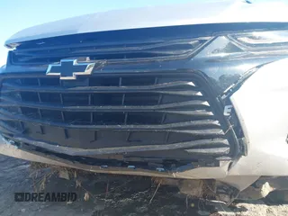 2021 Chevrolet Blazer LT with VIN 3GNKBCRS3MS583534, listed as a IAAI auction lot 42063758 with 25,920 mi miles and . Bid and sale history available at DreamBid. Image 6.