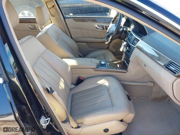 2010 Mercedes-Benz E-Class E 350 Luxury with VIN WDDHF8HB5AA062520, listed as a IAAI auction lot 41698049 with 222,842 mi miles. Bid and sale history available at carsss.com. Image 5.