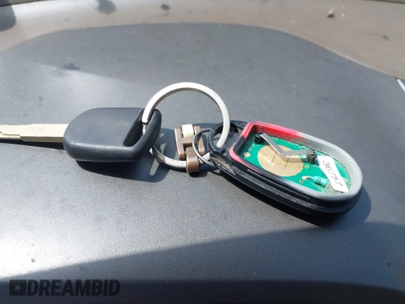 2006 Honda Civic LX z VIN 1HGFA16586L083119, wystawiony jako IAAI lot #42237313 z przebiegiem Nie podano mil oraz . Historia ofert i sprzedaży dostępna na DreamBid. Obrazek 11.