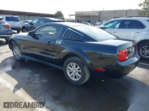 2008 Ford Mustang Deluxe with VIN 1ZVHT80N085138945, listed as a IAAI auction lot 41820988 with 127,880 mi miles. Bid and sale history available at carsss.com. Image 3.