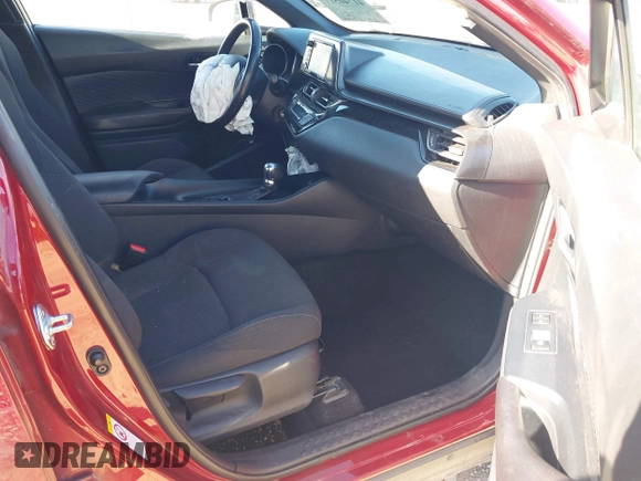 2018 Toyota C-HR XLE z VIN NMTKHMBX5JR051056, wystawiony jako IAAI lot #41740517 z przebiegiem 80 368 mil mil oraz . Historia ofert i sprzedaży dostępna na DreamBid. Obrazek 5.