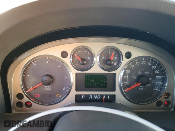 2004 Mercury Monterey Convenience z VIN 2MRDA20234BJ18802, wystawiony jako Copart lot #85529494 z przebiegiem 128 138 mil mil oraz Szkoda całkowita • Salvage title. Historia ofert i sprzedaży dostępna na DreamBid. Obrazek 9.