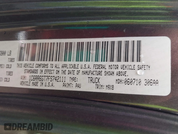 2015 Ram 1500 SLT z VIN 1C6RR6GT7FS742111, wystawiony jako IAAI lot #42469927 z przebiegiem 111 130 mil mil oraz . Historia ofert i sprzedaży dostępna na DreamBid. Obrazek 9.