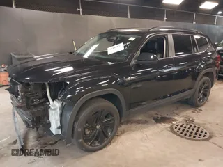 2023 Volkswagen Atlas SE с VIN 1V2KR2CA1PC545467, выставлен на аукционе IAAI как лот 42485832 с пробегом 45 315 миль миль и . История ставок и продаж доступна на DreamBid. Изображение 19.
