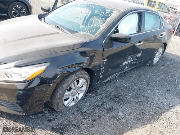 2018 Nissan Altima 2.5 S with VIN 1N4AL3AP4JC133715, listed as a IAAI auction lot 41786737 with 100,165 mi miles. Bid and sale history available at carsss.com. Image 6.