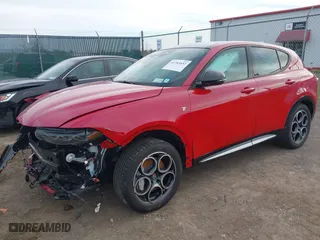 2024 Alfa Romeo Tonale Ti with VIN ZASPATCW8R3058676, listed as a IAAI auction lot 41743432 with 7,985 mi miles. Bid and sale history available at carsss.com. Image 2.