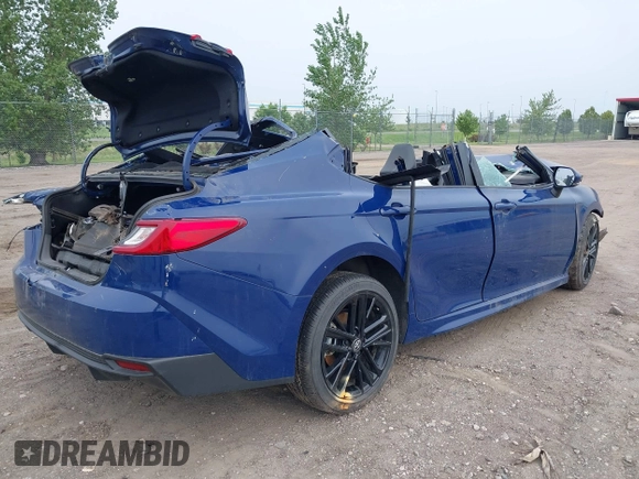 2025 Toyota Camry LE z VIN 4T1DAACK4SU024794, wystawiony jako IAAI lot #42475742 z przebiegiem Nie podano mil oraz . Historia ofert i sprzedaży dostępna na DreamBid. Obrazek 4.
