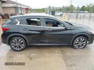 2018 Infiniti QX30 Premium с VIN SJKCH5CR3JA052230, выставлен на аукционе IAAI как лот 42299604 с пробегом 85 369 миль миль и . История ставок и продаж доступна на DreamBid. Изображение 14.
