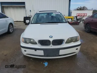 2004 BMW 3 Series 325i with VIN WBAET37454NJ81111, listed as a Copart auction lot 86081874 with 245,429 mi miles and Salvage Title. Bid and sale history available at carsss.com. Image 5.