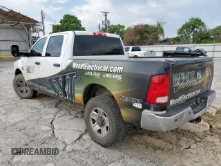 2018 Ram 2500 Tradesman z VIN 3C6UR4CL4JG104872, wystawiony jako Copart lot #56562015 z przebiegiem 198 256 mil mil oraz Szkoda całkowita • Salvage title. Historia ofert i sprzedaży dostępna na DreamBid. Obrazek 2.