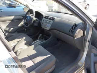 2004 Honda Civic with VIN JHMES96604S003263, listed as a IAAI auction lot 42085409 with 147,153 mi miles. Bid and sale history available at carsss.com. Image 5.
