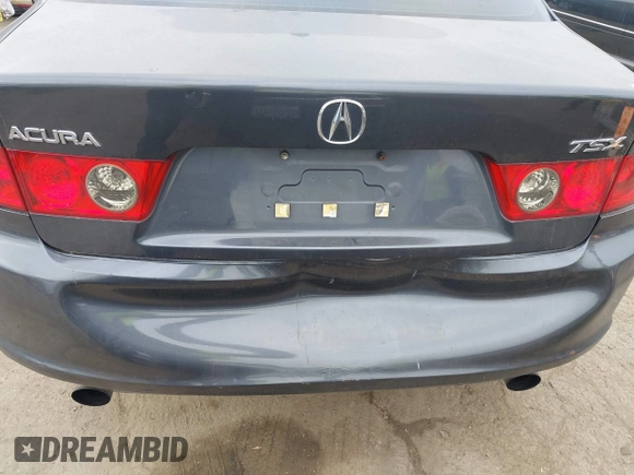 2008 Acura TSX Nav with VIN JH4CL96928C014957, listed as a IAAI auction lot 42072081 with 252,697 mi miles and . Bid and sale history available at DreamBid. Image 6.