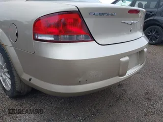 2006 Chrysler Sebring z VIN 1C3EL46X06N236544, wystawiony jako IAAI lot #42289101 z przebiegiem 151 158 mil mil oraz . Historia ofert i sprzedaży dostępna na DreamBid. Obrazek 18.