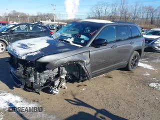 2024 Jeep Grand Cherokee Limited with VIN 1C4RJHBG3R8586947, listed as a IAAI auction lot 41172584 with 3,565 mi miles and . Bid and sale history available at DreamBid. Image 2.